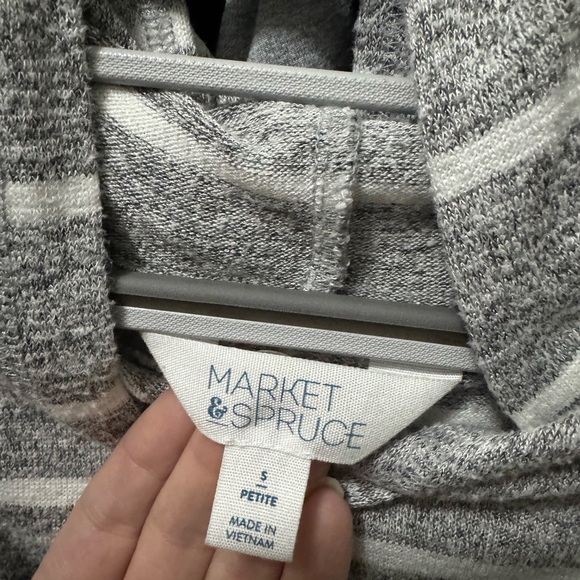 Market & Spruce Heathered Gray Knit Top Petite Small - Picture 3 of 3